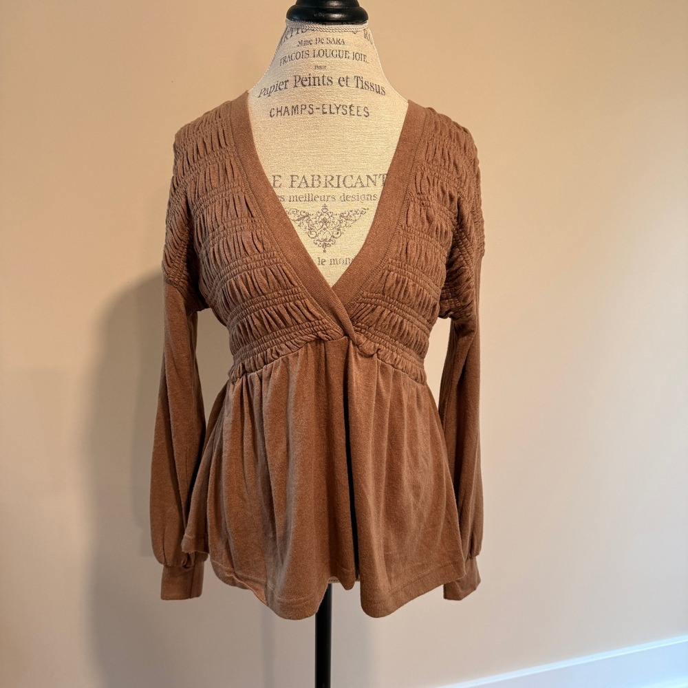 In Loom Women's Tan Snatched Waist V-neck Sweater Size S